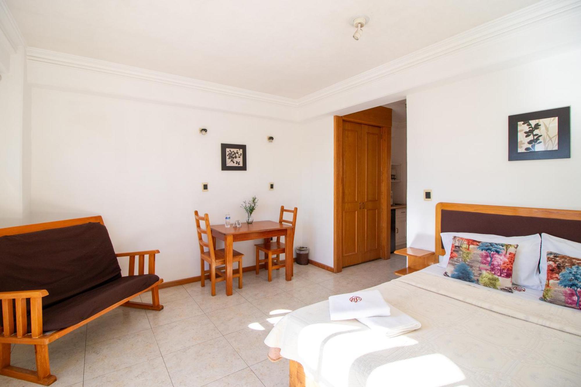 Suites Sevilla بويبلا المظهر الخارجي الصورة