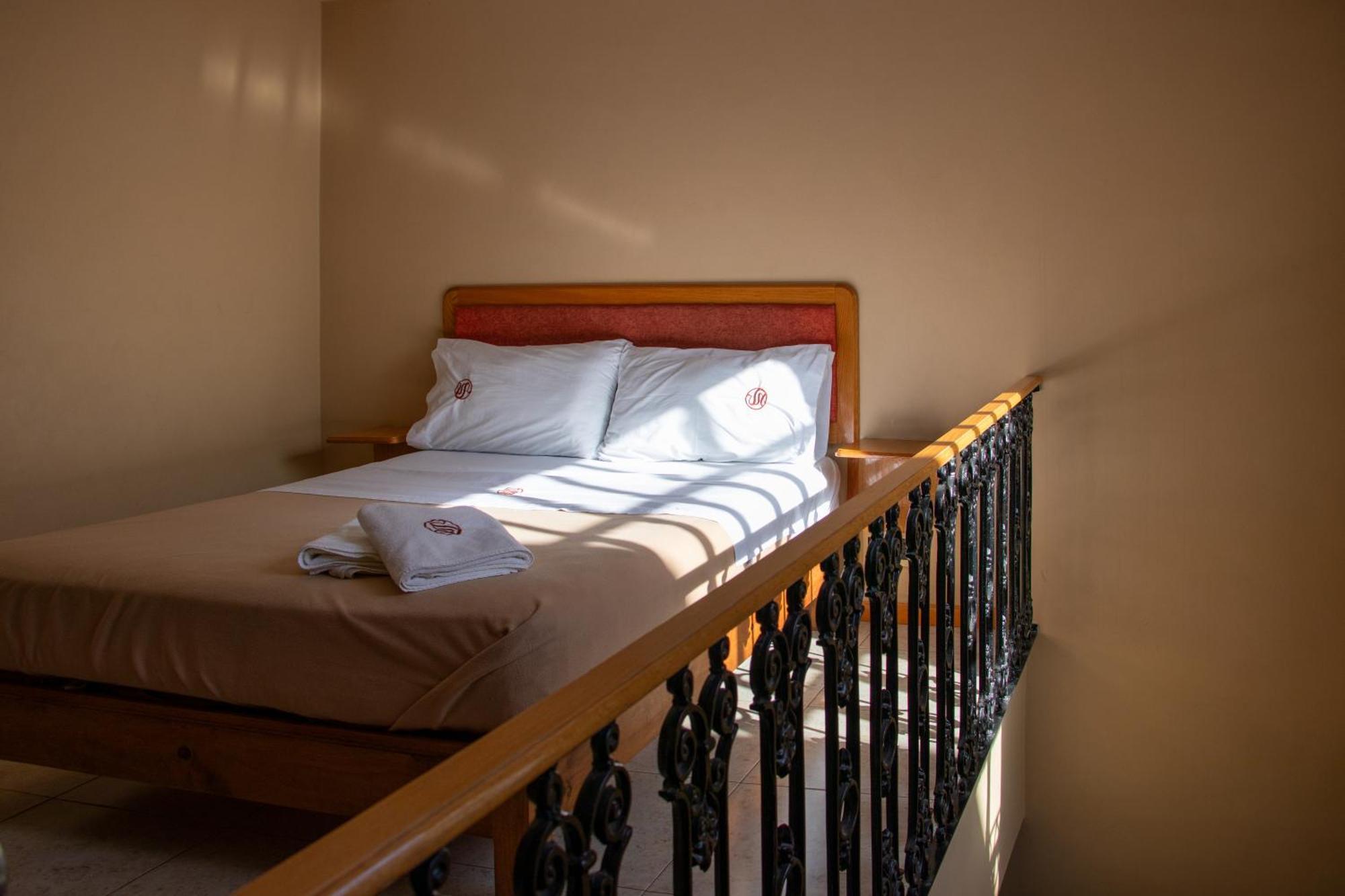 Suites Sevilla بويبلا المظهر الخارجي الصورة