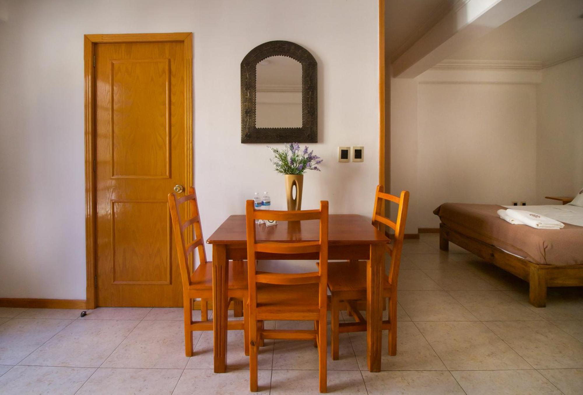 Suites Sevilla بويبلا المظهر الخارجي الصورة