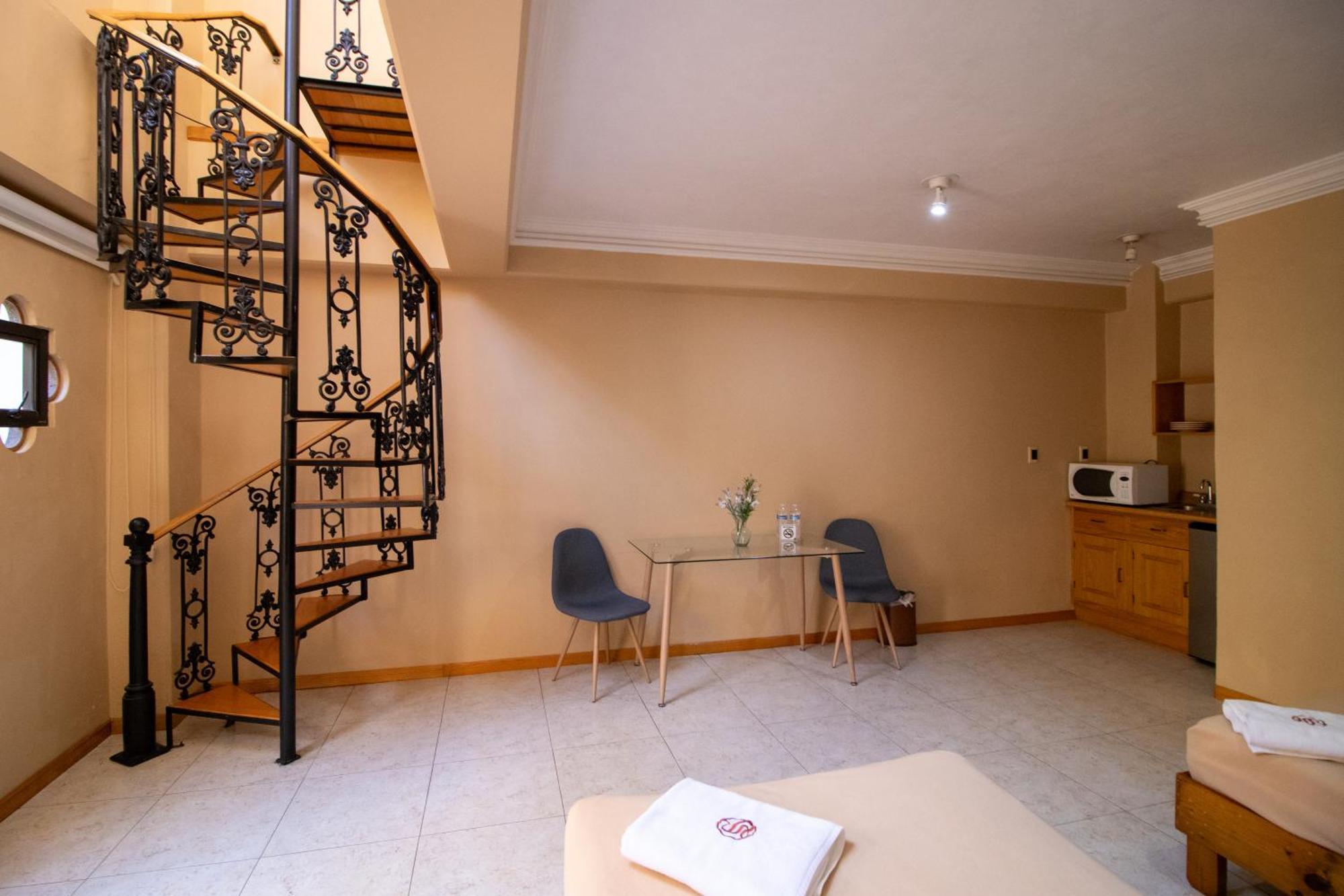Suites Sevilla بويبلا المظهر الخارجي الصورة